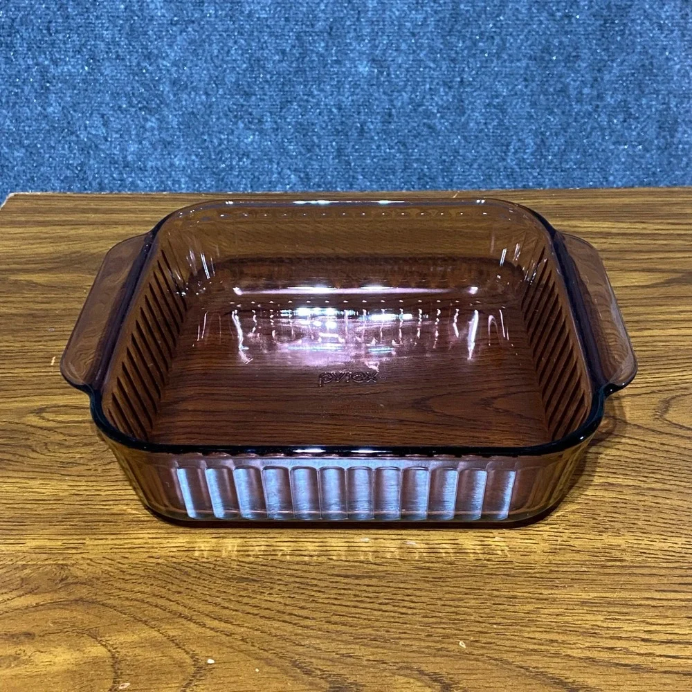 Pyrex Visions Cranberry 8x8x2 Square Baking Dish 2QT Ribbed Glass 222-S USA